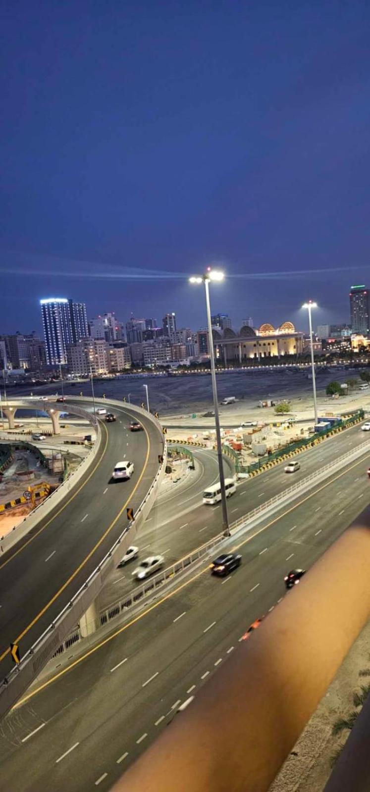 Mirador Hotel Manama Exteriör bild