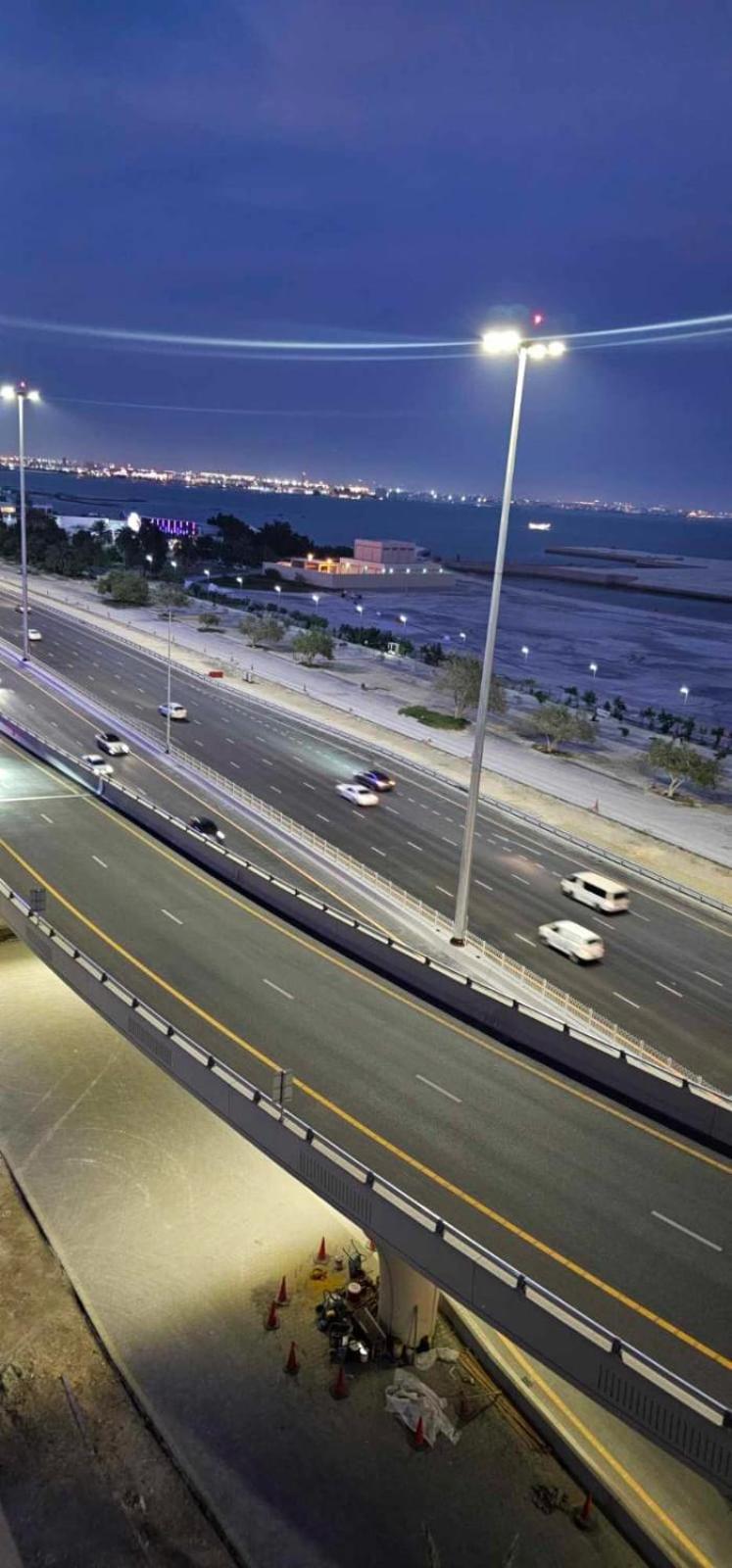 Mirador Hotel Manama Exteriör bild